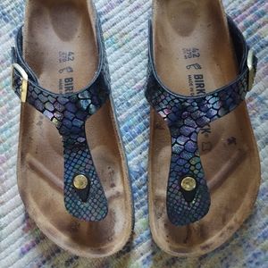 Lovely size 11 thong birkenstocks